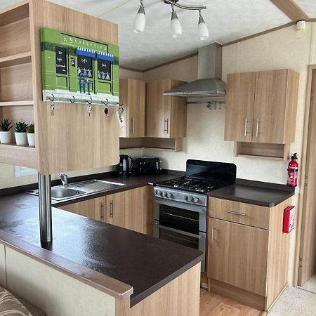 Villa Sunny Escape Selsey Esterno foto